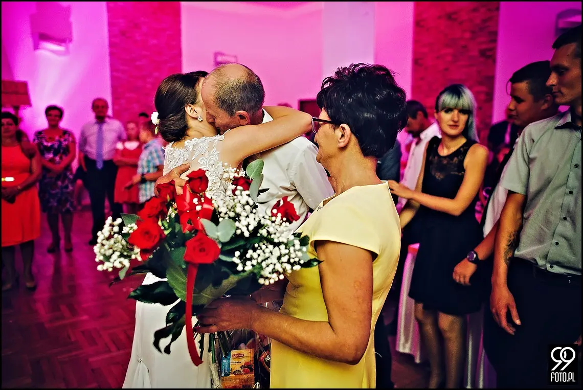 reportaż ślubny kraków,zdjęcia ślubne osp trzemeśnia