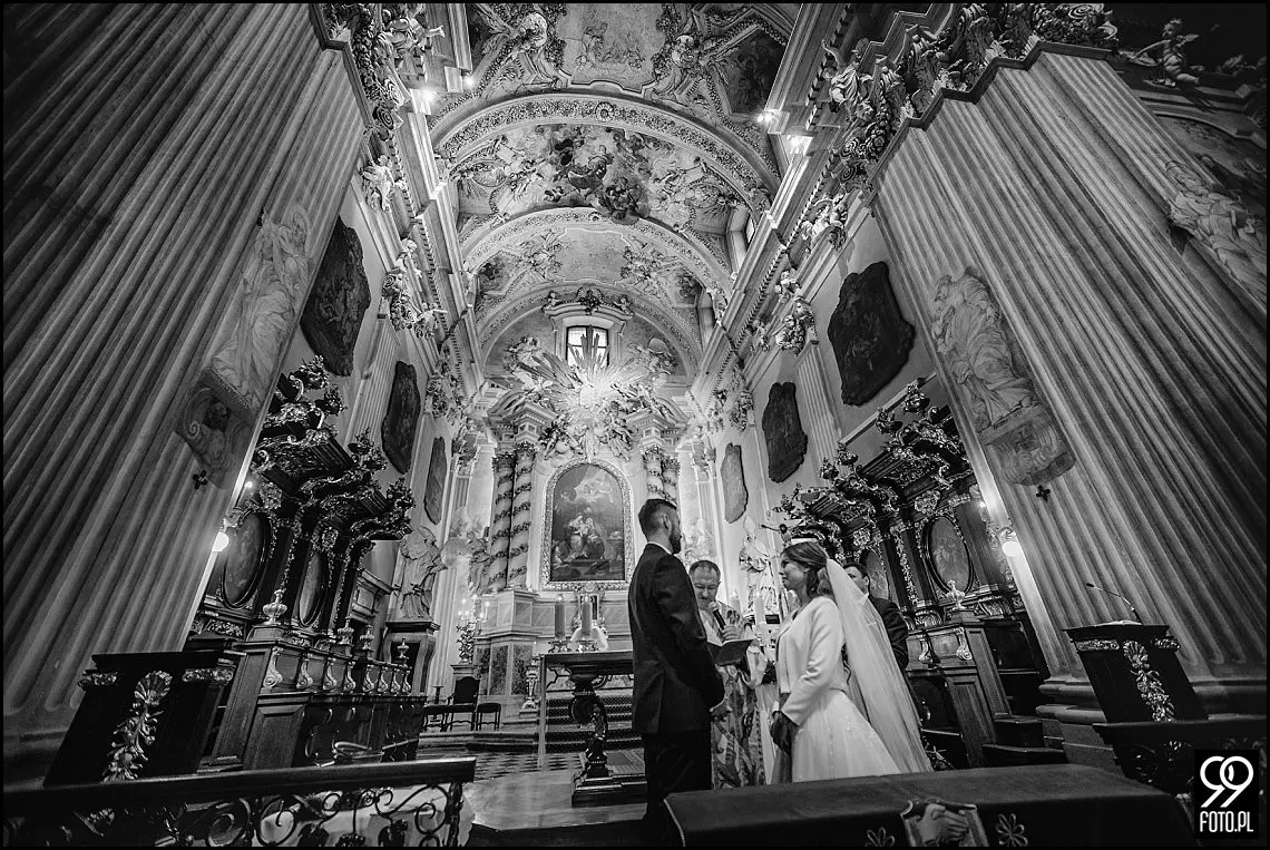 reportaż ślubny kościół Świętej anny kraków,zdjęcia ślubne hotel europejski