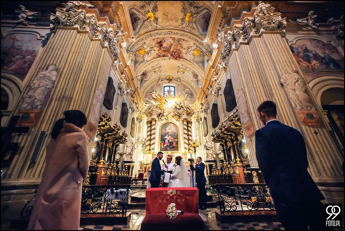 reportaż ślubny kościół Świętej anny kraków,zdjęcia ślubne hotel europejski