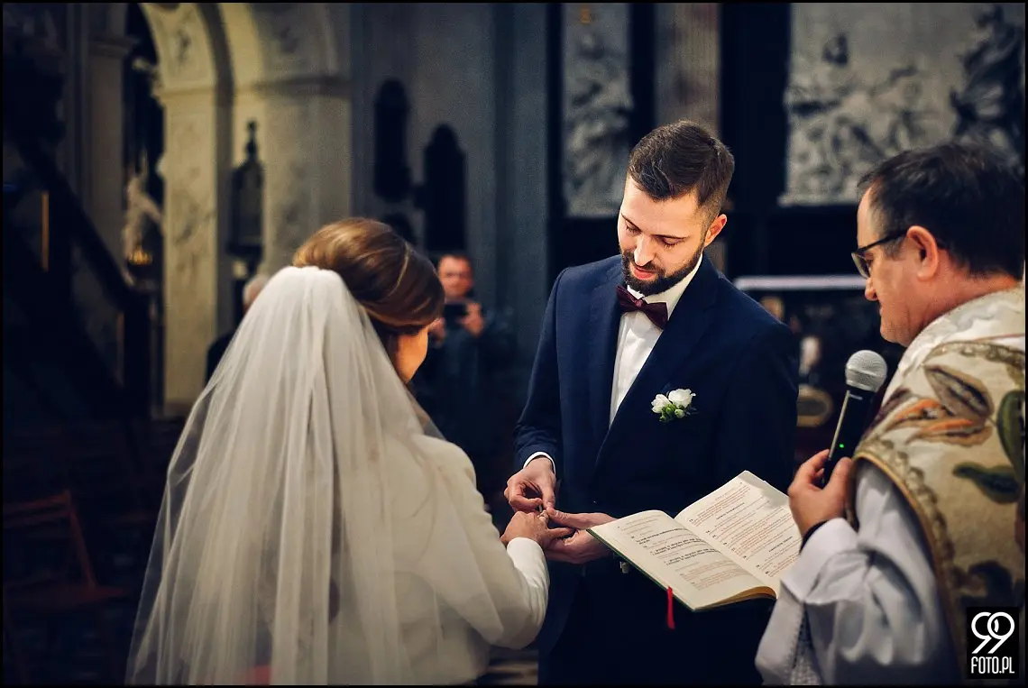 reportaż ślubny kościół Świętej anny kraków,zdjęcia ślubne hotel europejski