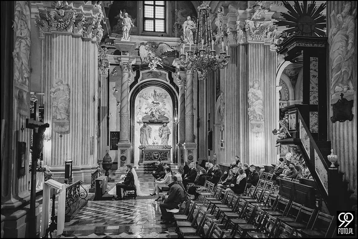 reportaż ślubny kościół Świętej anny kraków,zdjęcia ślubne hotel europejski