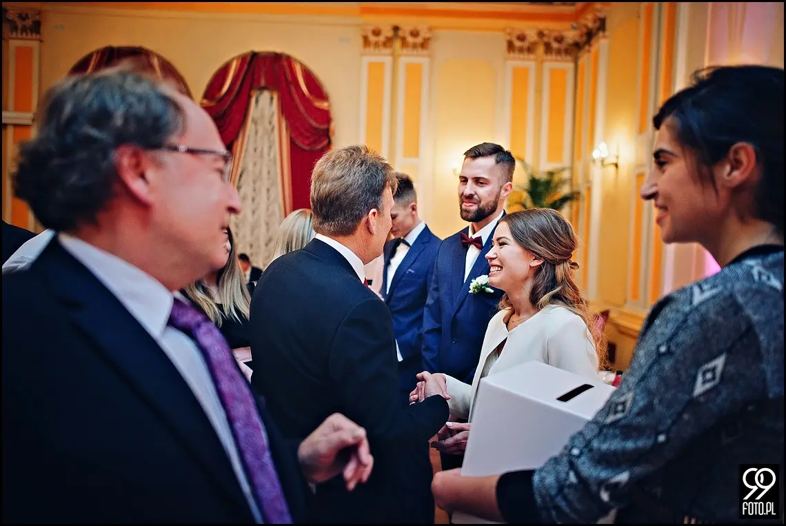 reportaż ślubny kościół Świętej anny kraków,zdjęcia ślubne hotel europejski