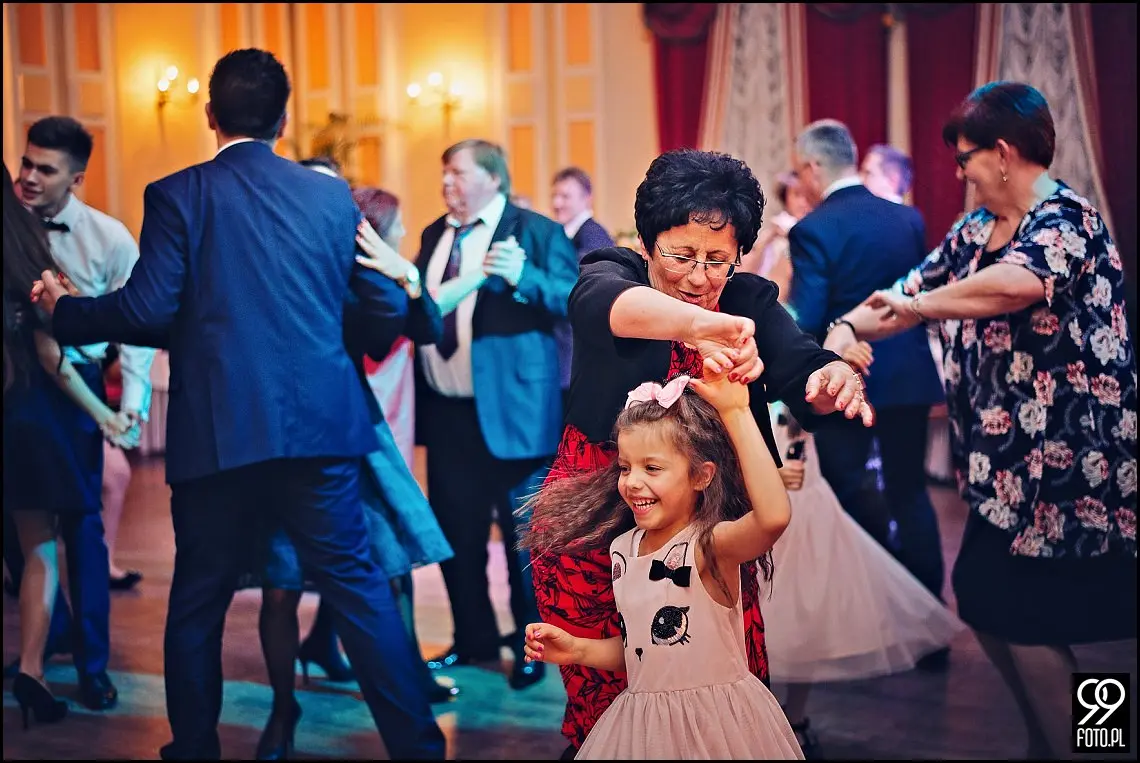 reportaż ślubny kościół Świętej anny kraków,zdjęcia ślubne hotel europejski