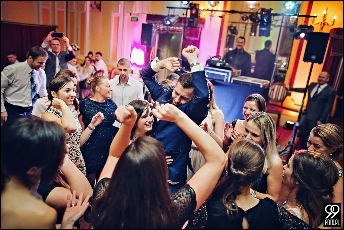 reportaż ślubny kościół Świętej anny kraków,zdjęcia ślubne hotel europejski