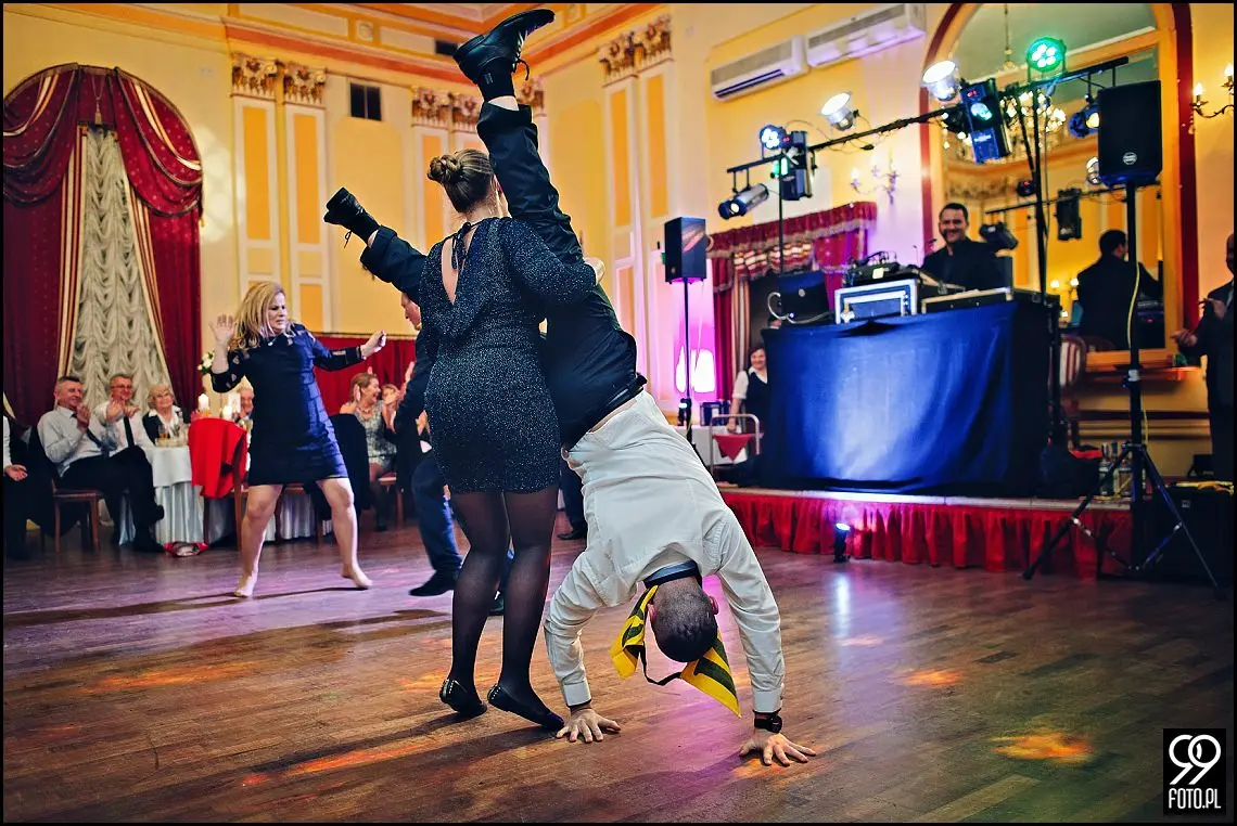 reportaż ślubny kościół Świętej anny kraków,zdjęcia ślubne hotel europejski