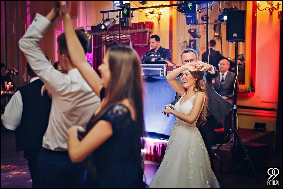 reportaż ślubny kościół Świętej anny kraków,zdjęcia ślubne hotel europejski