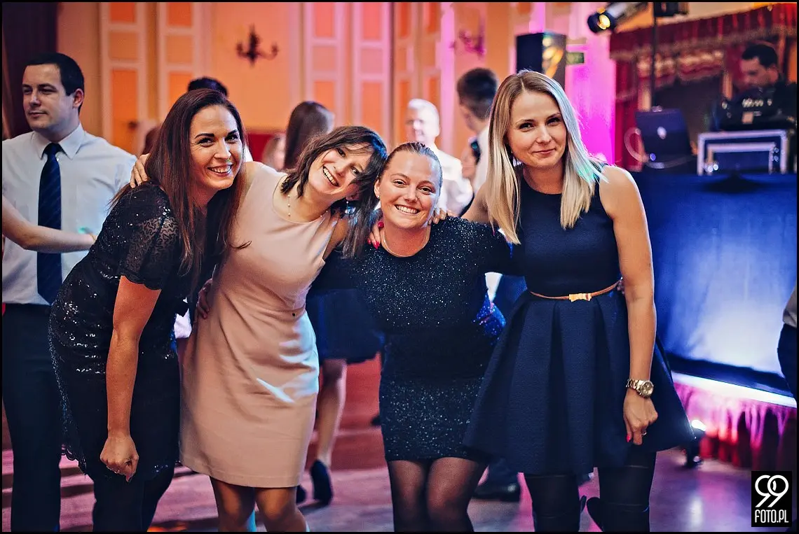 reportaż ślubny kościół Świętej anny kraków,zdjęcia ślubne hotel europejski