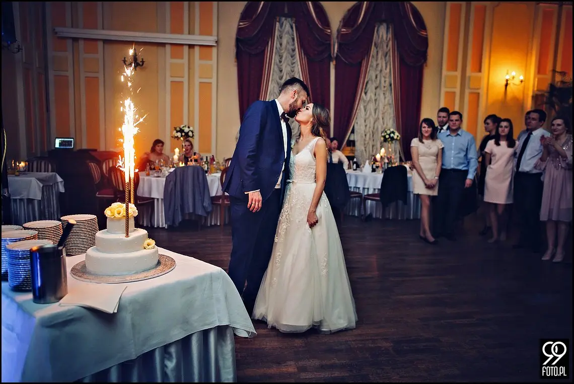 reportaż ślubny kościół Świętej anny kraków,zdjęcia ślubne hotel europejski