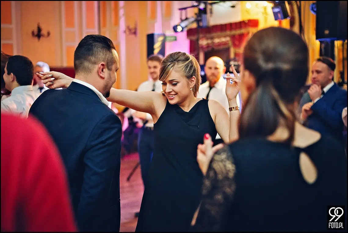 reportaż ślubny kościół Świętej anny kraków,zdjęcia ślubne hotel europejski