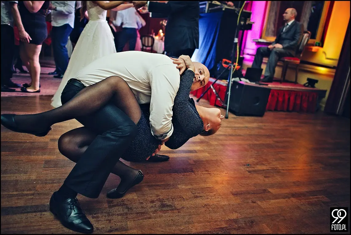 reportaż ślubny kościół Świętej anny kraków,zdjęcia ślubne hotel europejski