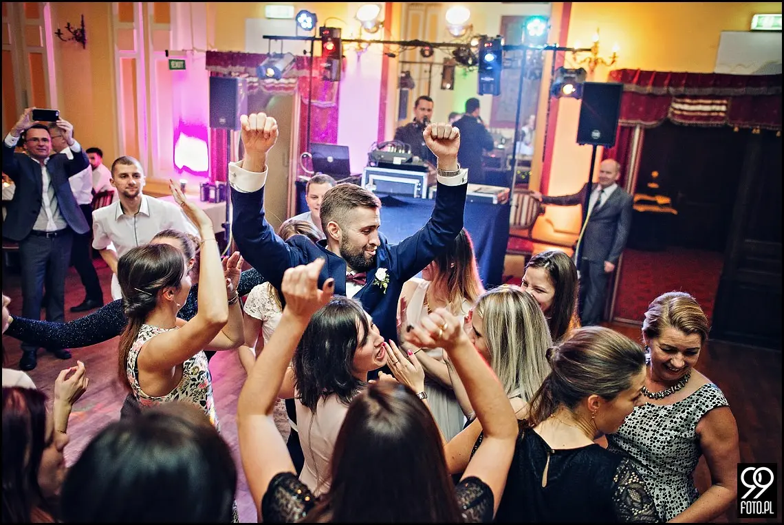 reportaż ślubny kościół Świętej anny kraków,zdjęcia ślubne hotel europejski