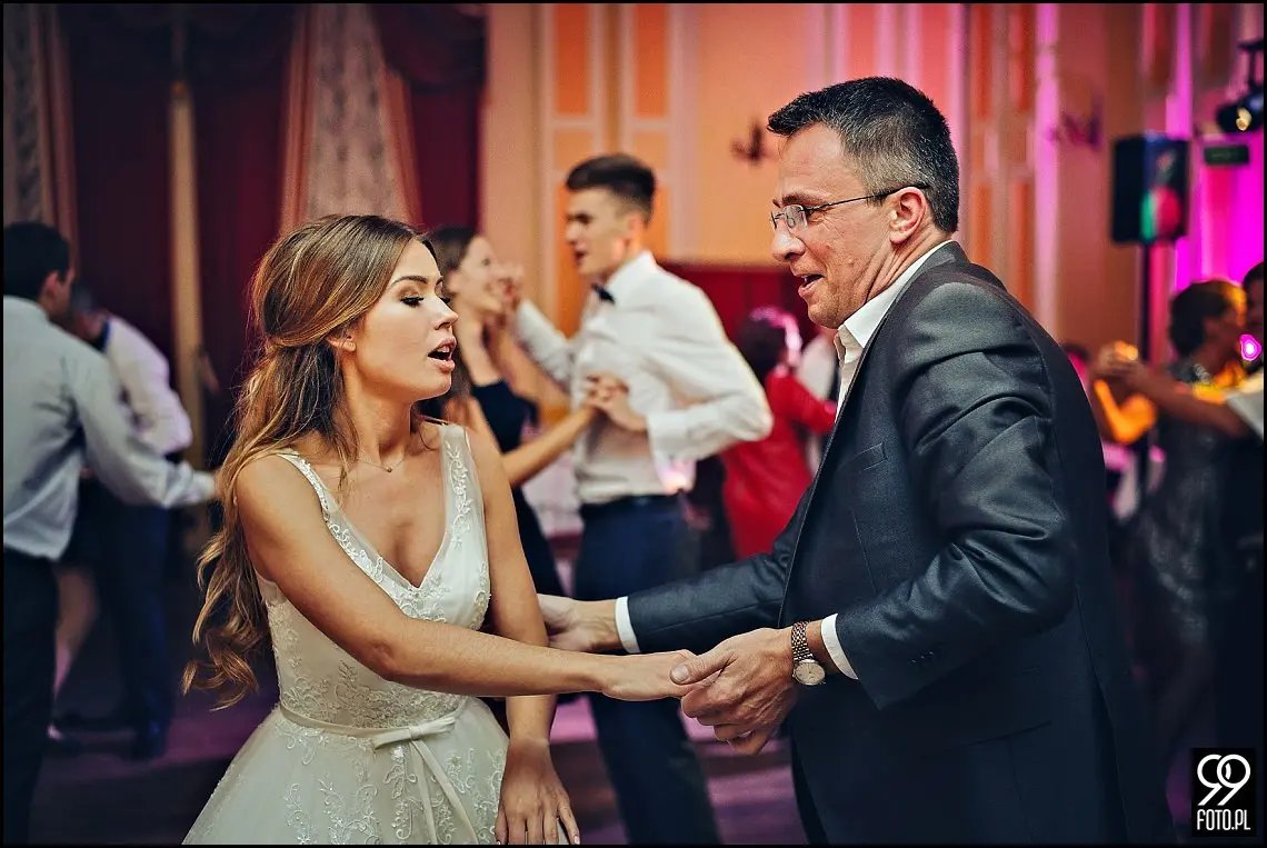 reportaż ślubny kościół Świętej anny kraków,zdjęcia ślubne hotel europejski