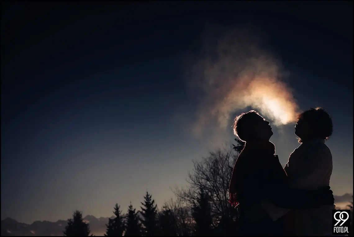 zimowa sesja ślubna w górach,plener ślubny czarna góra