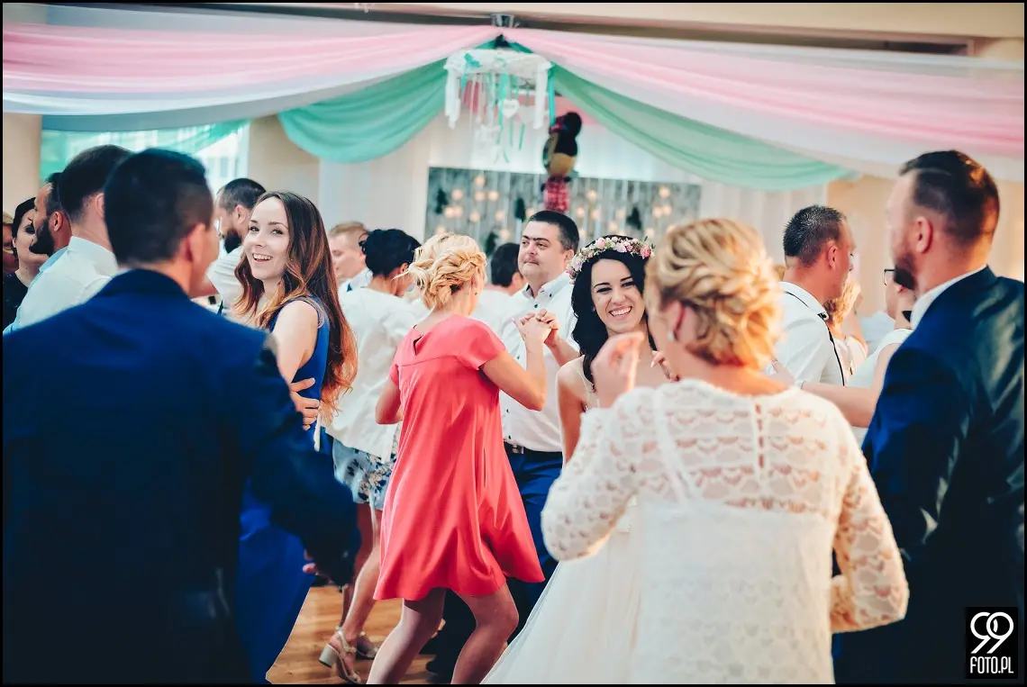 dekoracja sali weselnej,styl rustykalny,osp zawada,fotograf ślubny myślenice