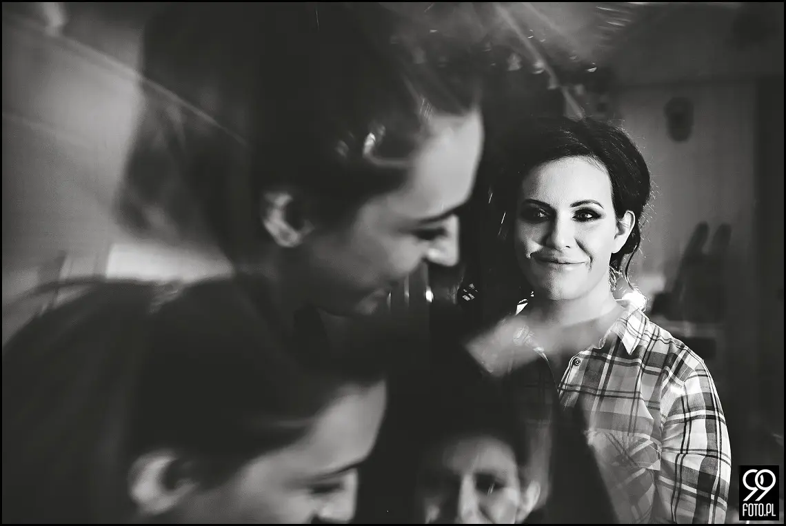 Zimowy ślub Kraków, Kościół na Szkanych Domach, reportaż ślubny Nowa Huta