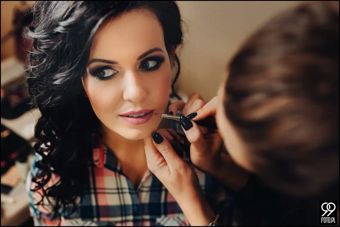 Zimowy ślub Kraków, Kościół na Szkanych Domach, reportaż ślubny Nowa Huta