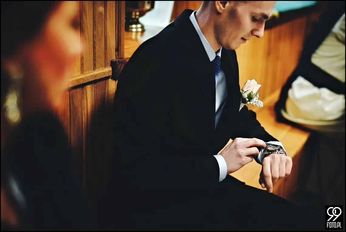 Zimowy ślub Kraków, Kościół na Szkanych Domach, reportaż ślubny Nowa Huta