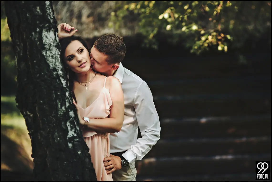 Sesja narzeczeńska w Krakowie, Nadwiślański Park Etnograficzny Wygiełzów, Zamek Lipowiec