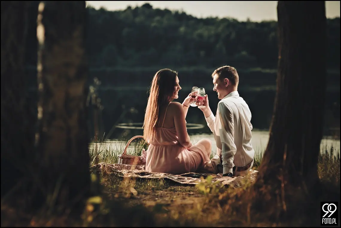 Sesja narzeczeńska w Krakowie, Nadwiślański Park Etnograficzny Wygiełzów, Zamek Lipowiec