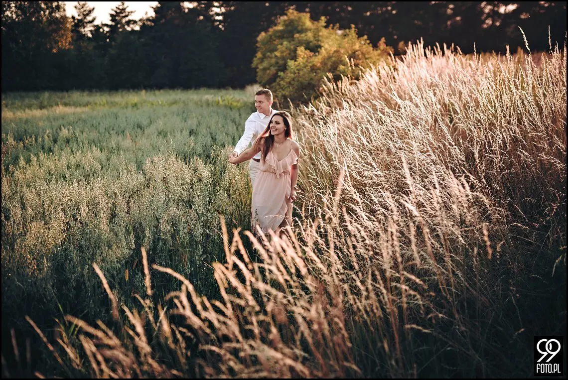 Sesja narzeczeńska w Krakowie, Nadwiślański Park Etnograficzny Wygiełzów, Zamek Lipowiec