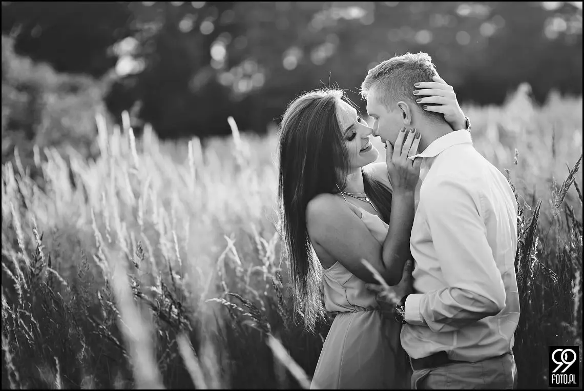 Sesja narzeczeńska w Krakowie, Nadwiślański Park Etnograficzny Wygiełzów, Zamek Lipowiec