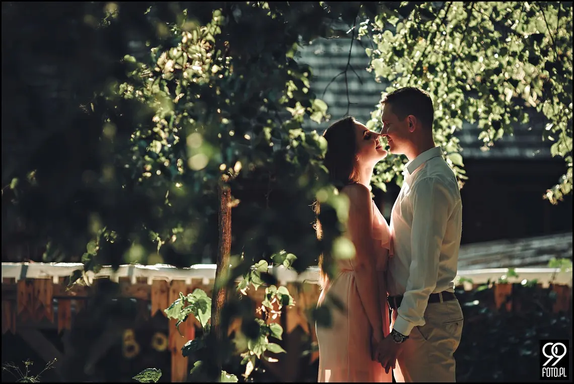 Sesja narzeczeńska w Krakowie, Nadwiślański Park Etnograficzny Wygiełzów, Zamek Lipowiec