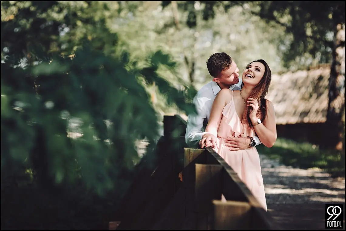 Sesja narzeczeńska w Krakowie, Nadwiślański Park Etnograficzny Wygiełzów, Zamek Lipowiec