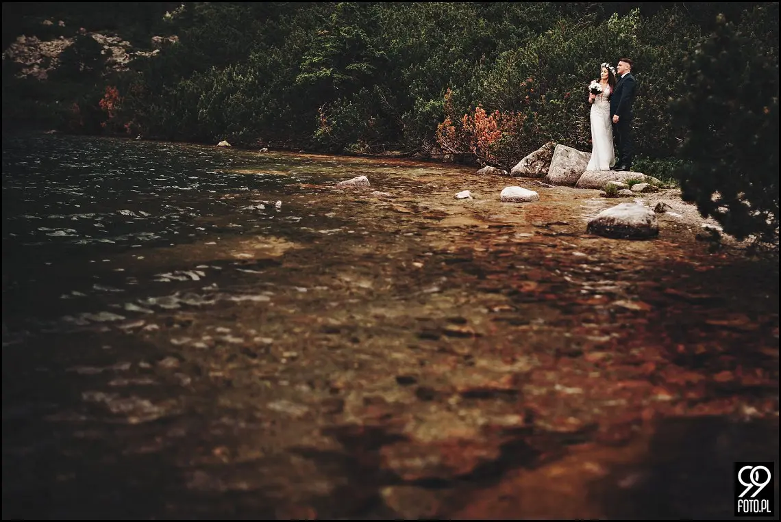 sesja ślubna Popradzki Staw, plener na Słowacji, zdjęcia nad Szczyrbskim Jeziorem