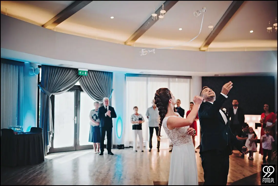 restauracja tiffany wola filipowska, fotograf na ślub krzeszowice, first look na dachu wieżowca