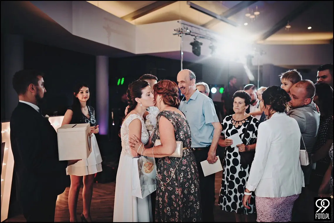 restauracja tiffany wola filipowska, fotograf na ślub krzeszowice, first look na dachu wieżowca