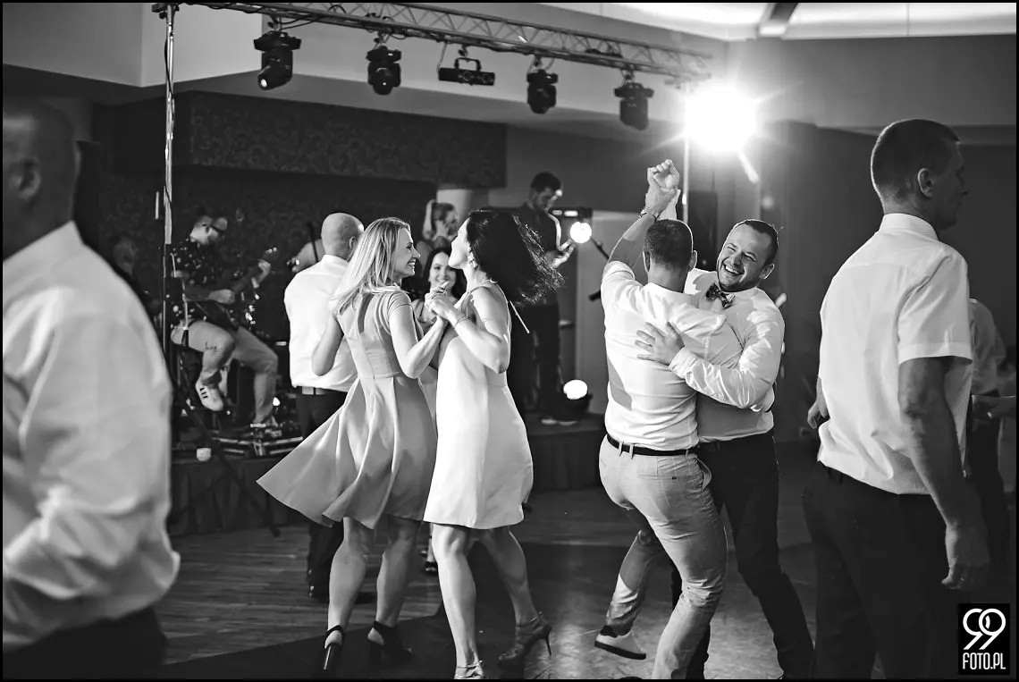 restauracja tiffany wola filipowska, fotograf na ślub krzeszowice, first look na dachu wieżowca