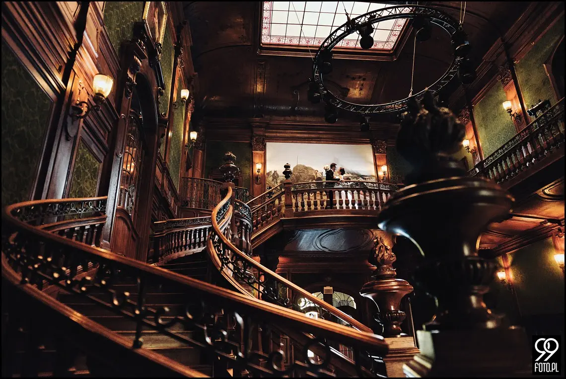 pałac goetzów okocimskich, plener ślubny pomysły, sesja ślubna kraków gdzie, sesja ślubna jesienią