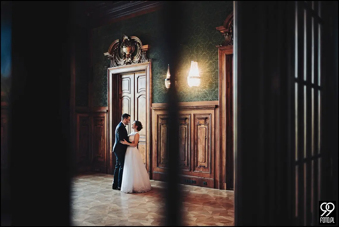 pałac goetzów okocimskich, plener ślubny pomysły, sesja ślubna kraków gdzie, sesja ślubna jesienią