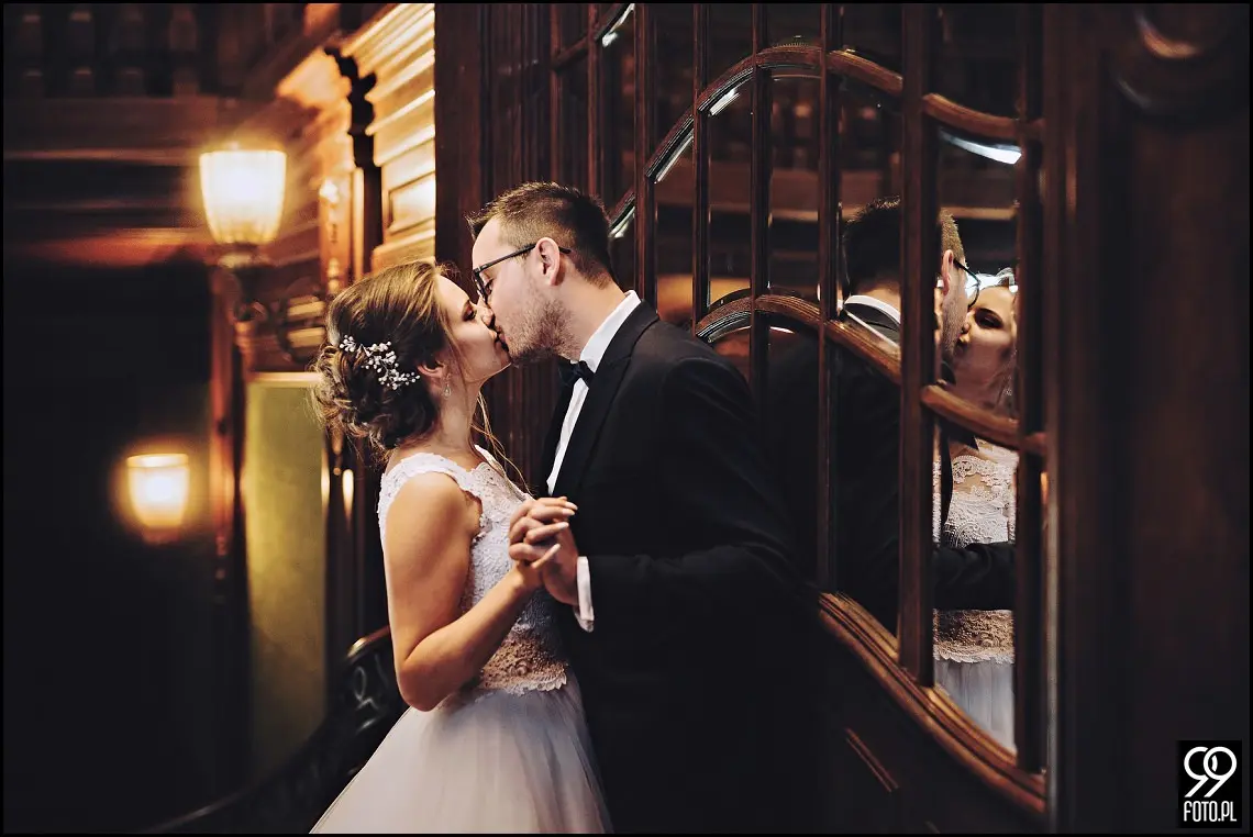 pałac goetzów okocimskich, plener ślubny pomysły, sesja ślubna kraków gdzie, sesja ślubna jesienią