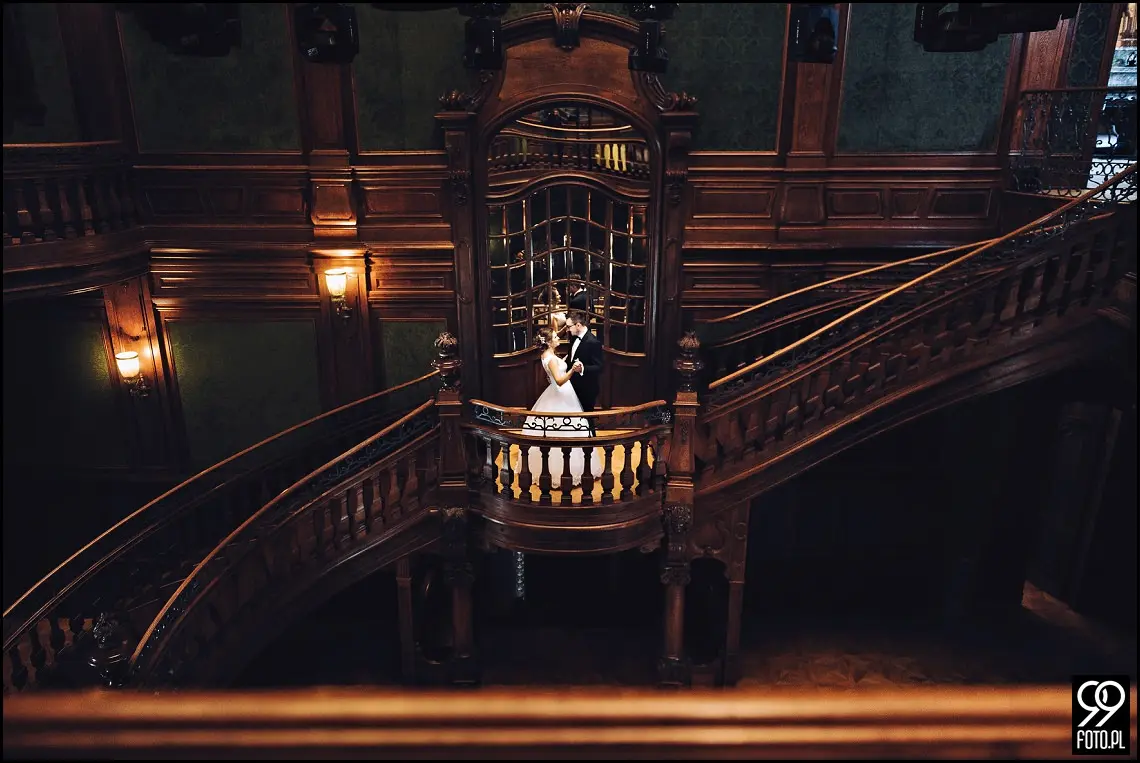 pałac goetzów okocimskich, plener ślubny pomysły, sesja ślubna kraków gdzie, sesja ślubna jesienią