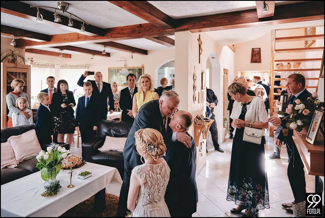 dobry fotograf na wesele, wesele w Tokarni, strażackie tradycje weselne