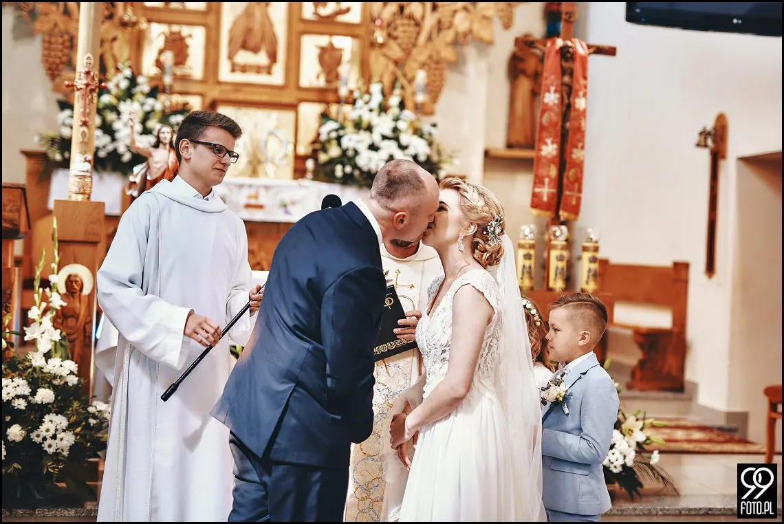 dobry fotograf na wesele, wesele w Tokarni, strażackie tradycje weselne