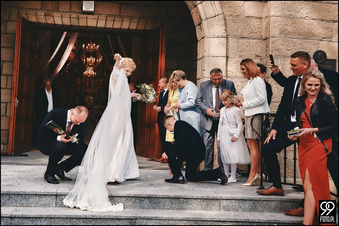 dobry fotograf na wesele, wesele w Tokarni, strażackie tradycje weselne