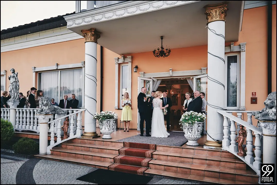 dobry fotograf na wesele, wesele w Tokarni, strażackie tradycje weselne