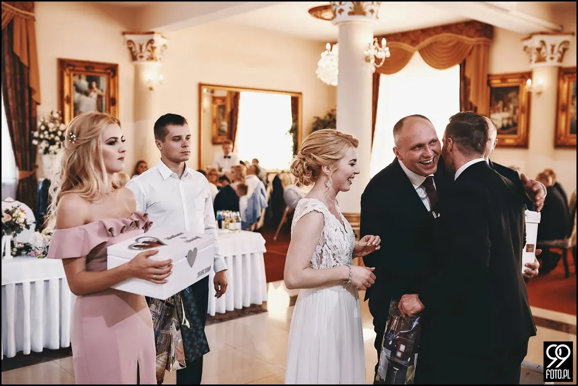 dobry fotograf na wesele, wesele w Tokarni, strażackie tradycje weselne