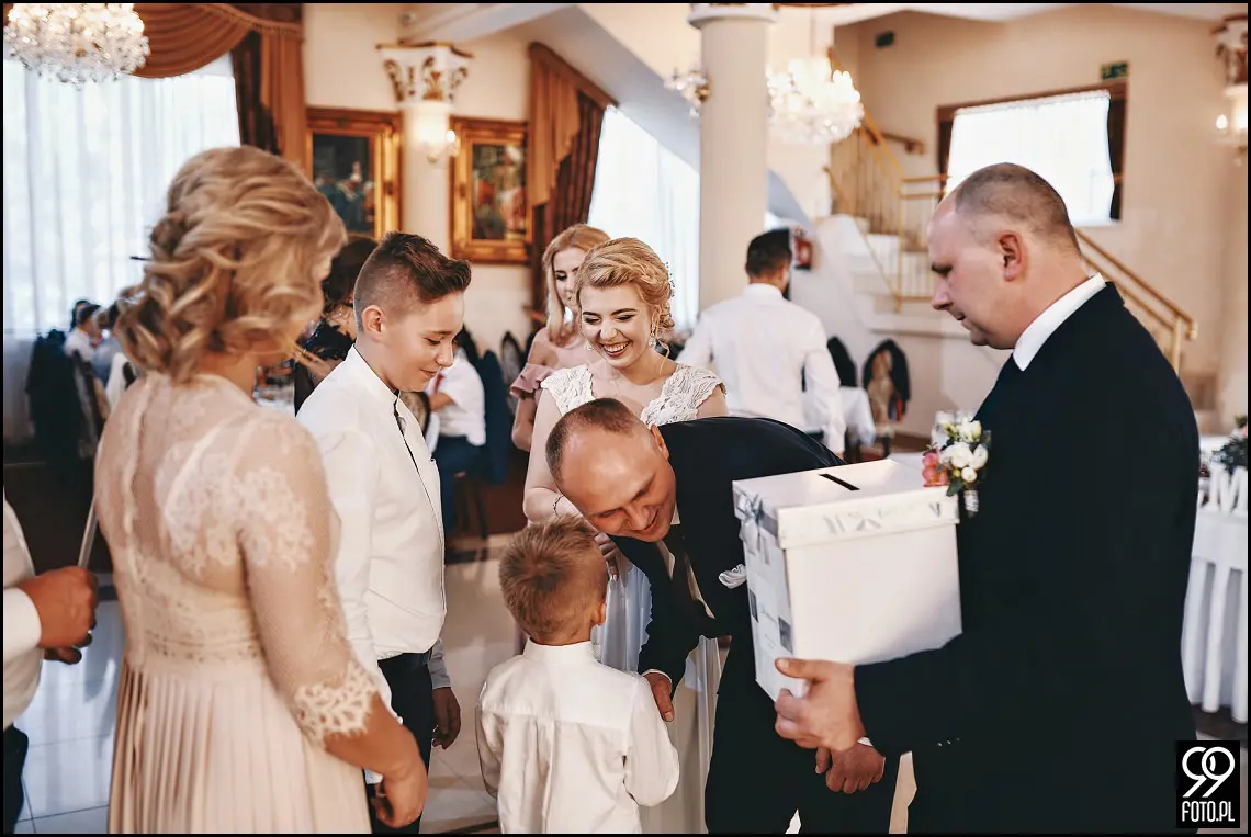 dobry fotograf na wesele, wesele w Tokarni, strażackie tradycje weselne