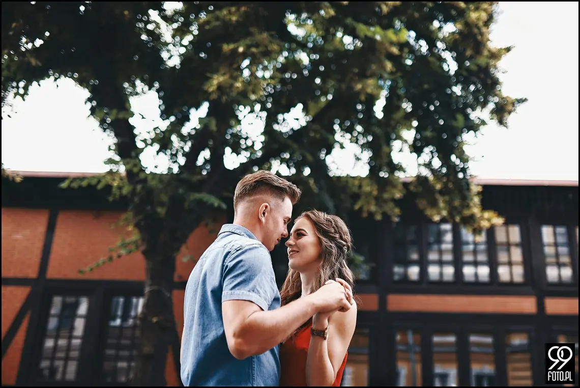 pomysł na sesję zdjęciową, ciekawe miejsca w krakowie, zdjęcia pary młodej w plenerze