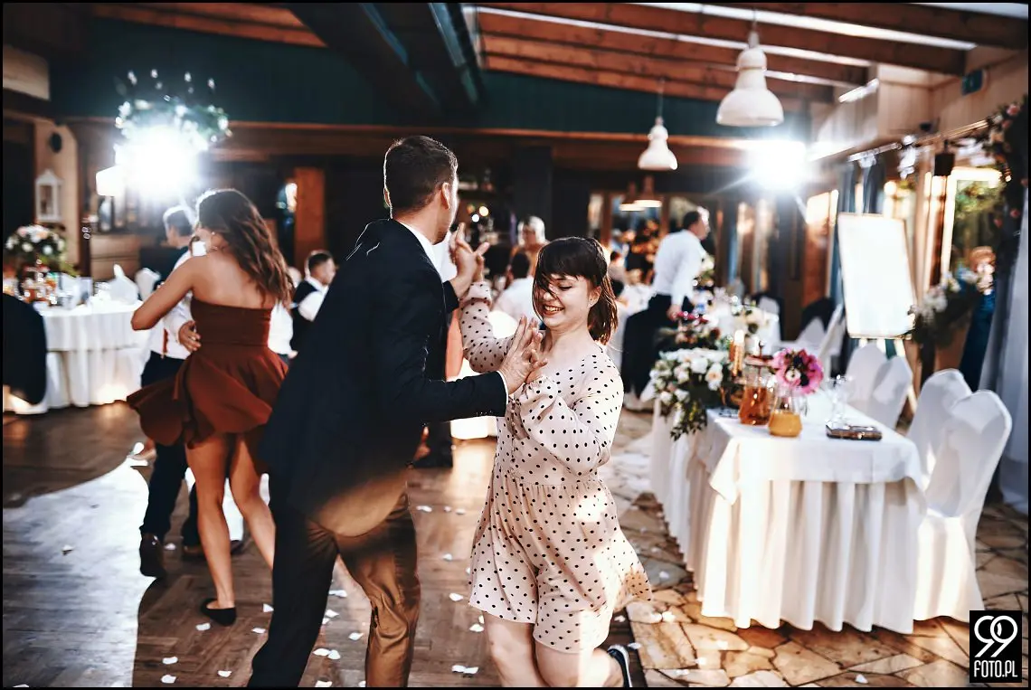 hotel zameczek książ wielki, ślubne iskierki miłości, fotograf na wesele Miechów
