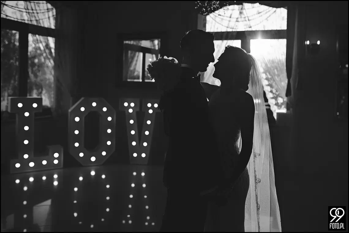 wesele glamour, ślub w stylu glamour, dworek fantazja skomielna biała