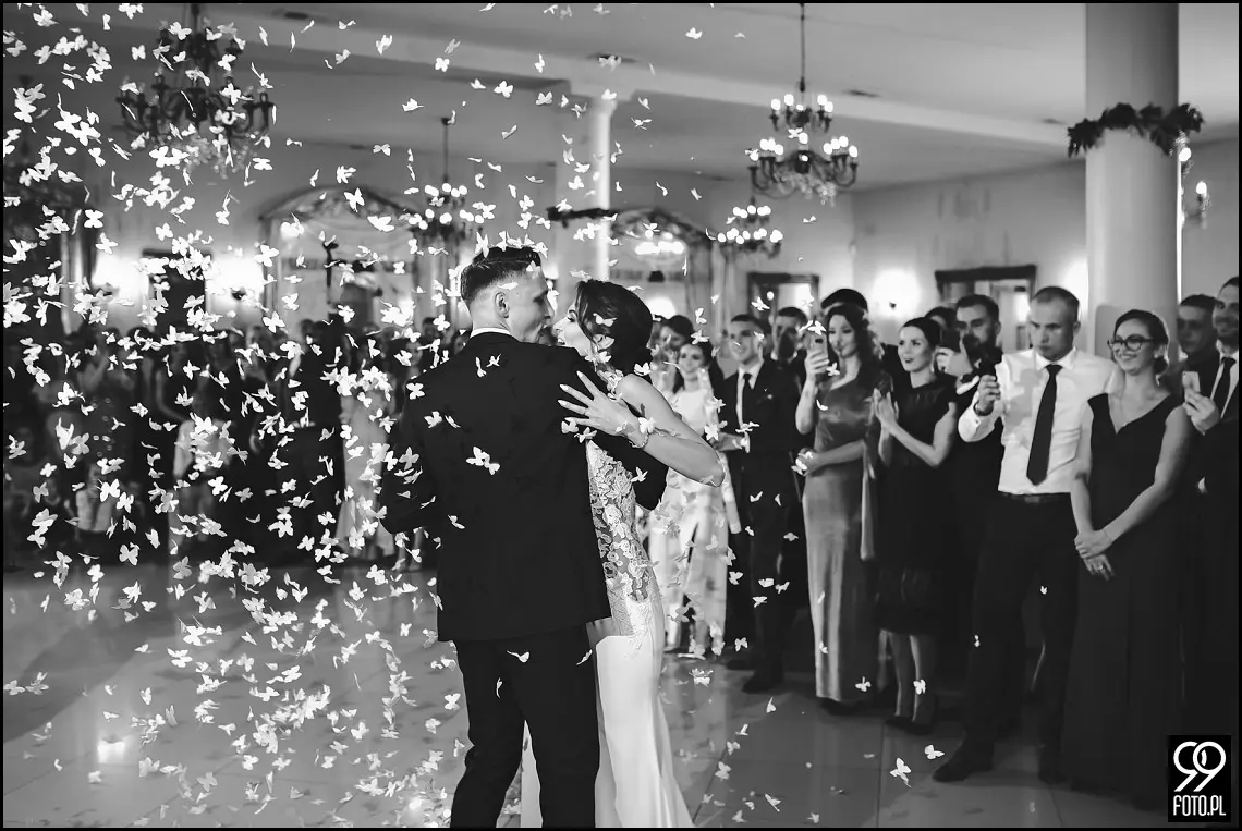 wesele glamour, ślub w stylu glamour, dworek fantazja skomielna biała