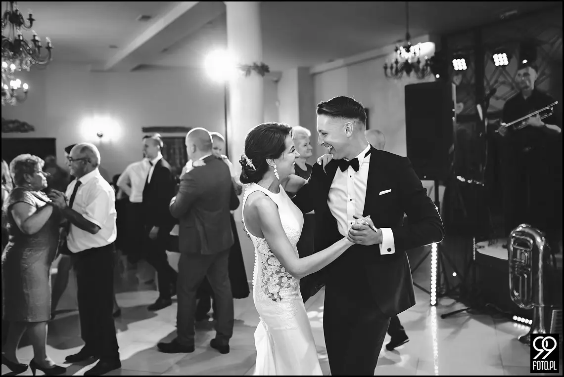 wesele glamour, ślub w stylu glamour, dworek fantazja skomielna biała