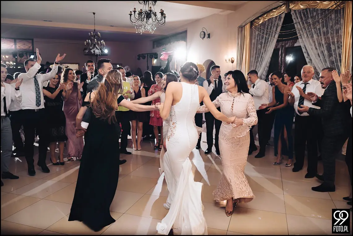 wesele glamour, ślub w stylu glamour, dworek fantazja skomielna biała