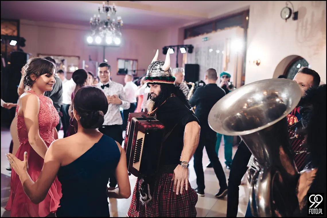 wesele glamour, ślub w stylu glamour, dworek fantazja skomielna biała