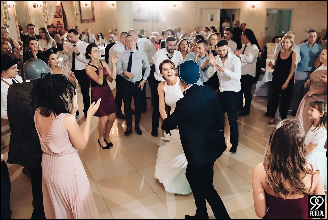 wesele glamour, ślub w stylu glamour, dworek fantazja skomielna biała