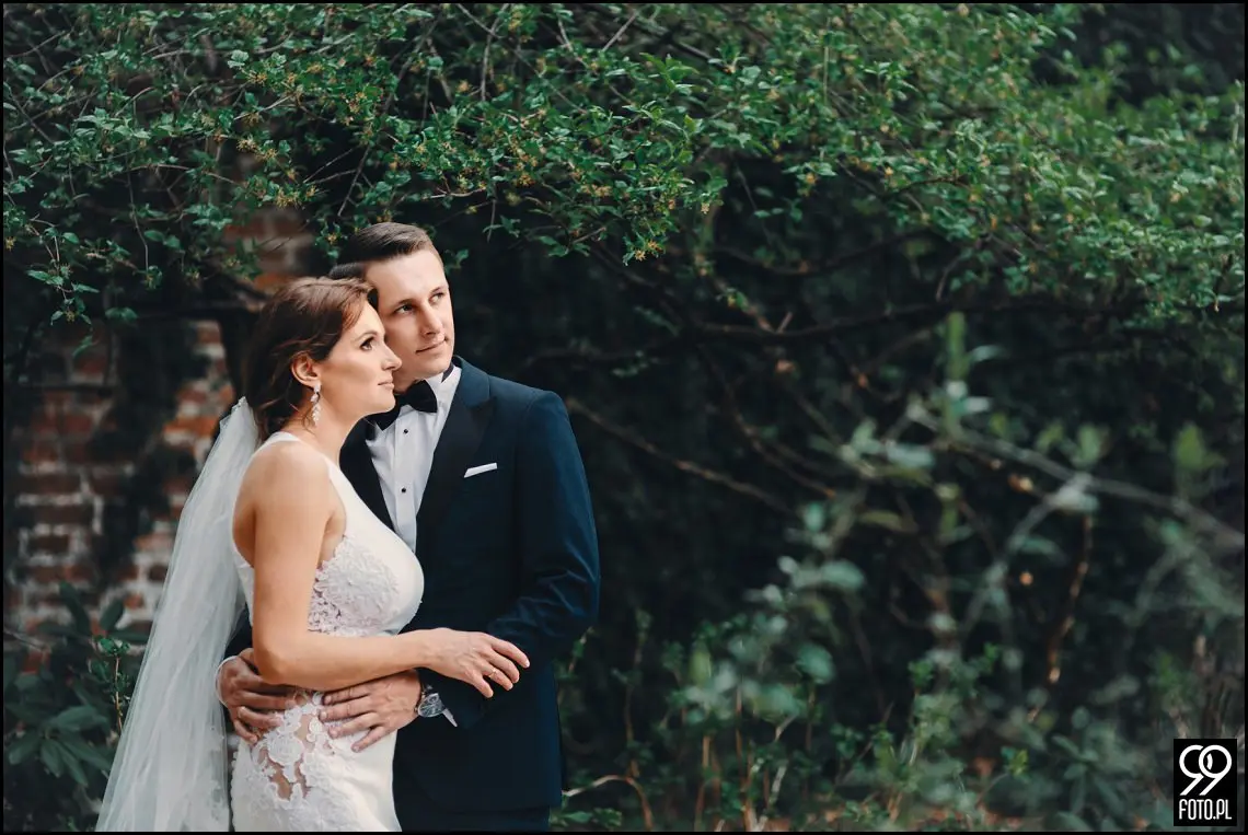 plener ślubny w czasie epidemii koronawirusa, sesja zdjęciowa na rynku w Krakowie